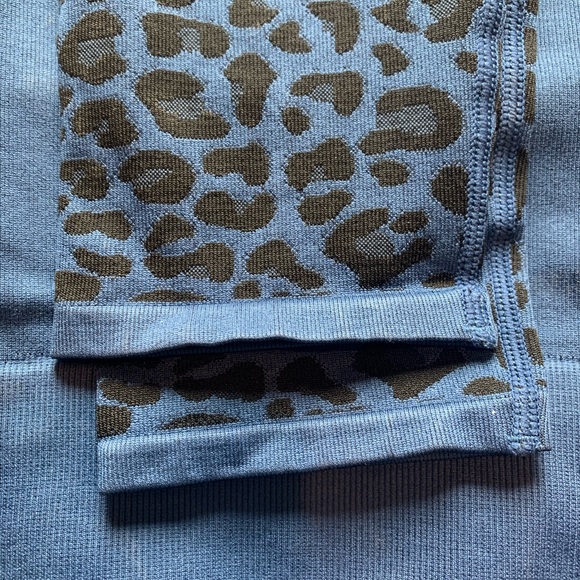 Fabletics High-Waisted Leopard Print Legging - Picture 6 of 10